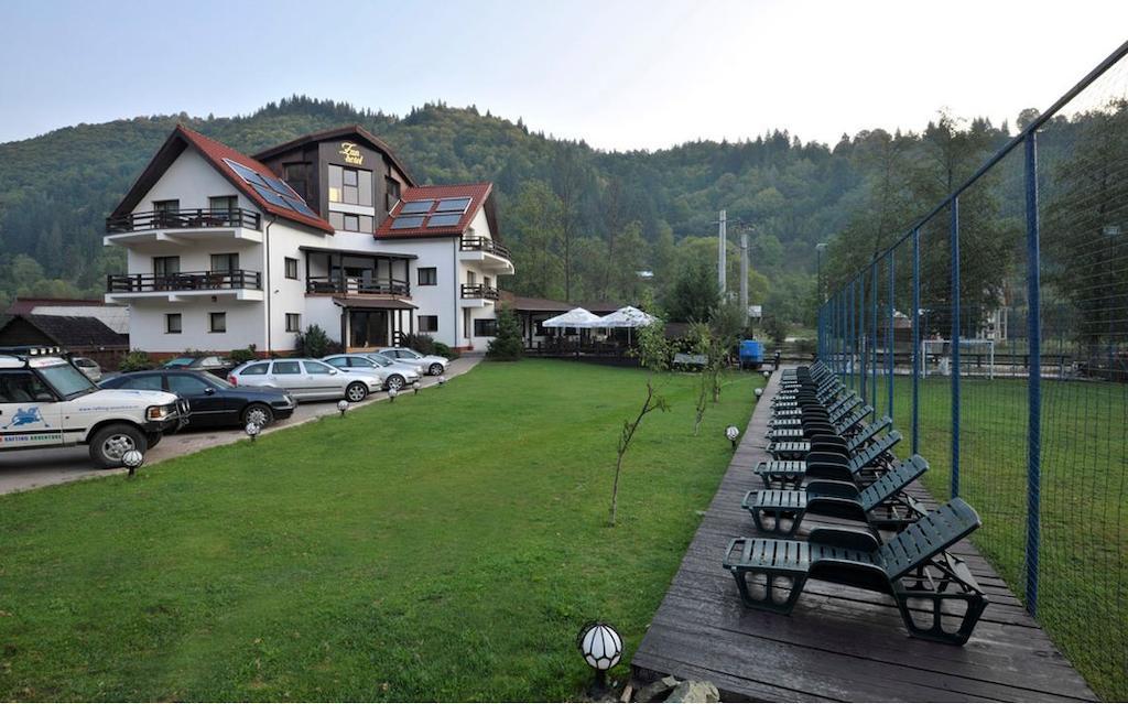 Zan Hotel Войняса Екстер'єр фото
